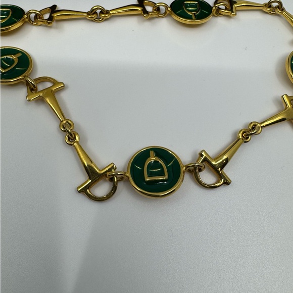 Gucci VINTAGE Horsebit Chain Belt Gold with Green Enamel Medallions beautiful - Picture 7 of 12